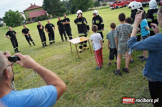 Zdjęcie w galerii na portalu naszraciborz.pl: Zawody strażackie w Szymocicach na wesoło wiadomości z regionu
