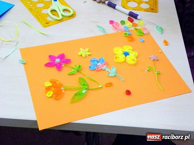 Zdjęcie w galerii na portalu naszraciborz.pl: Wakacyjna akademia sztuki w Bibliotece wiadomości z regionu