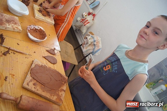 Zdjęcie w galerii na portalu naszraciborz.pl: Ogromne zainteresowanie warsztatami ceramicznymi w Nędzy wiadomości z regionu