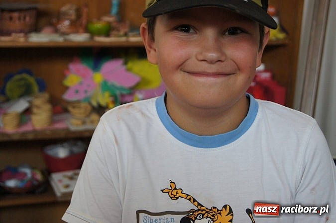 Zdjęcie w galerii na portalu naszraciborz.pl: Ogromne zainteresowanie warsztatami ceramicznymi w Nędzy wiadomości z regionu