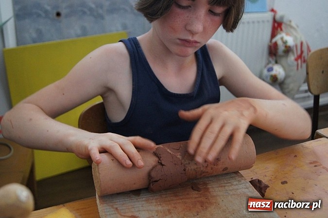 Zdjęcie w galerii na portalu naszraciborz.pl: Ogromne zainteresowanie warsztatami ceramicznymi w Nędzy wiadomości z regionu