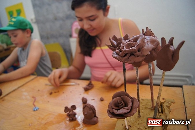 Zdjęcie w galerii na portalu naszraciborz.pl: Ogromne zainteresowanie warsztatami ceramicznymi w Nędzy wiadomości z regionu