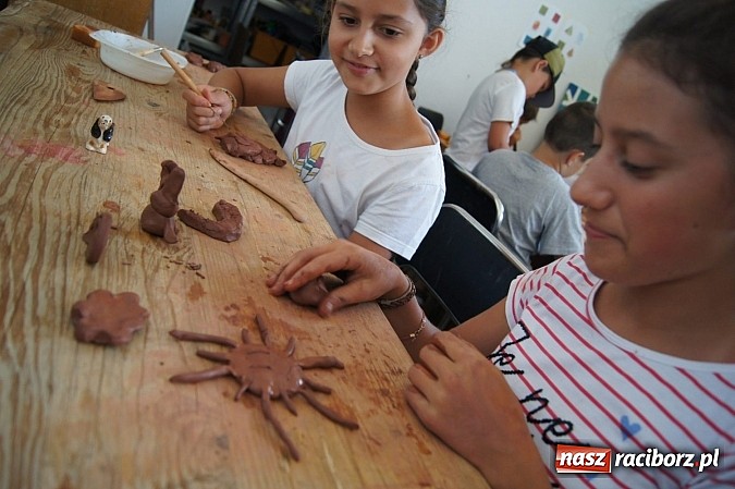 Zdjęcie w galerii na portalu naszraciborz.pl: Ogromne zainteresowanie warsztatami ceramicznymi w Nędzy wiadomości z regionu