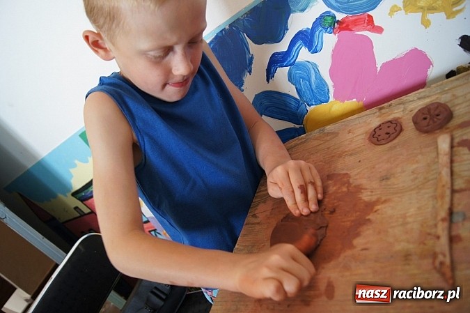 Zdjęcie w galerii na portalu naszraciborz.pl: Ogromne zainteresowanie warsztatami ceramicznymi w Nędzy wiadomości z regionu