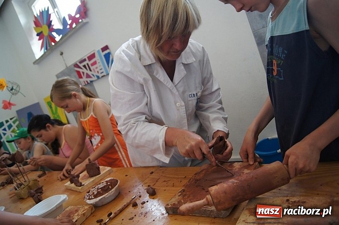 Zdjęcie w galerii na portalu naszraciborz.pl: Ogromne zainteresowanie warsztatami ceramicznymi w Nędzy wiadomości z regionu