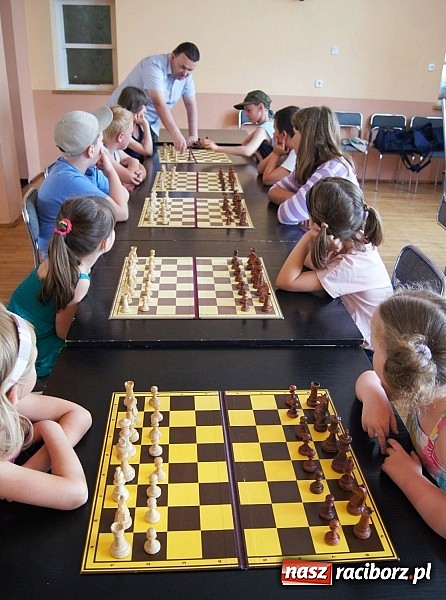 Zdjęcie w galerii na portalu naszraciborz.pl: O szachach na Uniwersytecie Małolata w Nędzy wiadomości z regionu