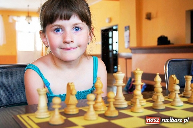 Zdjęcie w galerii na portalu naszraciborz.pl: O szachach na Uniwersytecie Małolata w Nędzy wiadomości z regionu