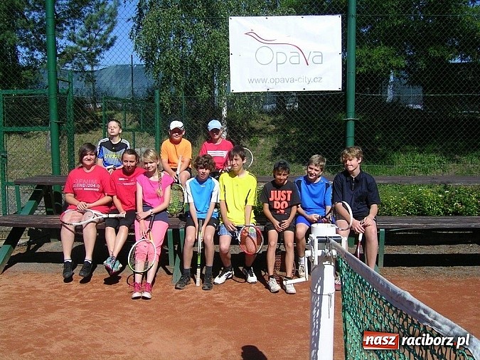 Zdjęcie w galerii na portalu naszraciborz.pl: Tenisiści TKKF Rafako na obozie w Czechach wiadomości z regionu