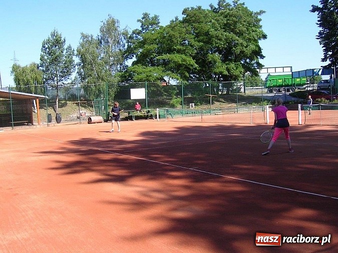 Zdjęcie w galerii na portalu naszraciborz.pl: Tenisiści TKKF Rafako na obozie w Czechach wiadomości z regionu