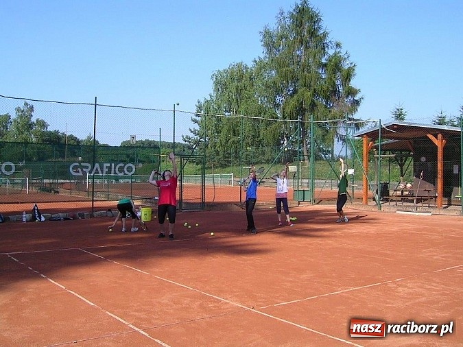 Zdjęcie w galerii na portalu naszraciborz.pl: Tenisiści TKKF Rafako na obozie w Czechach wiadomości z regionu