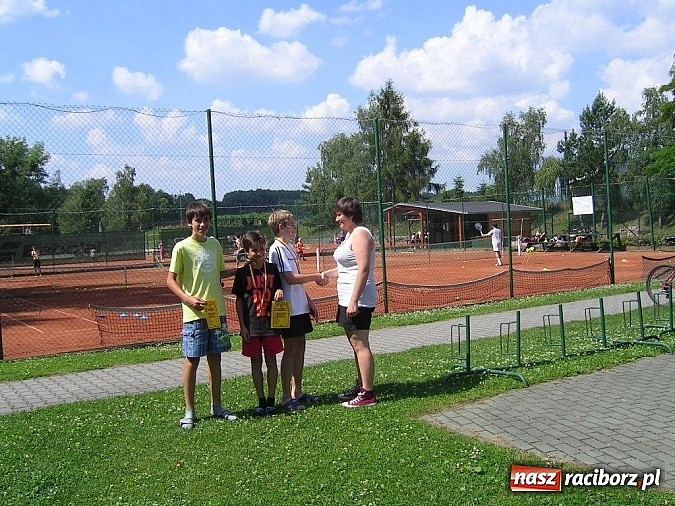 Zdjęcie w galerii na portalu naszraciborz.pl: Tenisiści TKKF Rafako na obozie w Czechach wiadomości z regionu