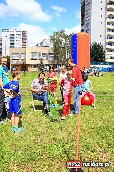 Zdjęcie w galerii na portalu naszraciborz.pl: Nie używam - żyję zdrowo i świadomie, czyli piknik z policją przy klubie M5 wiadomości z regionu