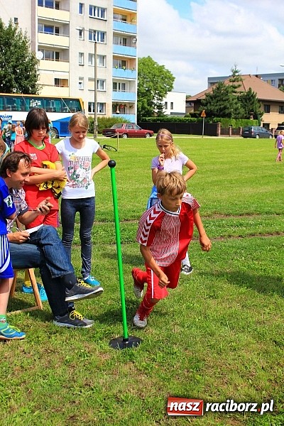 Zdjęcie w galerii na portalu naszraciborz.pl: Nie używam - żyję zdrowo i świadomie, czyli piknik z policją przy klubie M5 wiadomości z regionu