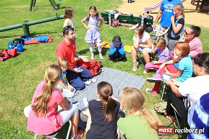 Zdjęcie w galerii na portalu naszraciborz.pl: Nie używam - żyję zdrowo i świadomie, czyli piknik z policją przy klubie M5 wiadomości z regionu