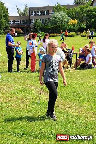 Zdjęcie w galerii na portalu naszraciborz.pl: Nie używam - żyję zdrowo i świadomie, czyli piknik z policją przy klubie M5 wiadomości z regionu