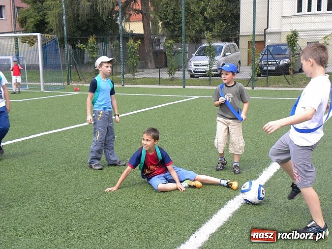Zdjęcie w galerii na portalu naszraciborz.pl: Biblioteczny mundial zbliża się do końca wiadomości z regionu