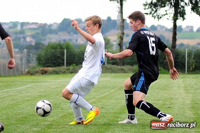 Zdjęcie w galerii na portalu naszraciborz.pl: Naprz&oacute;d Borucin z pucharem burmistrza wiadomości z regionu