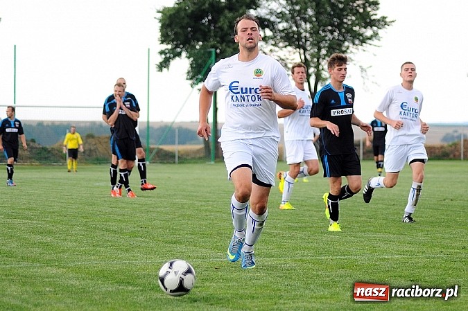 Zdjęcie w galerii na portalu naszraciborz.pl: Naprz&oacute;d Borucin z pucharem burmistrza wiadomości z regionu