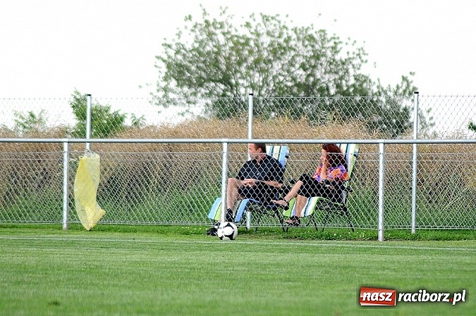 Zdjęcie w galerii na portalu naszraciborz.pl: Naprz&oacute;d Borucin z pucharem burmistrza wiadomości z regionu