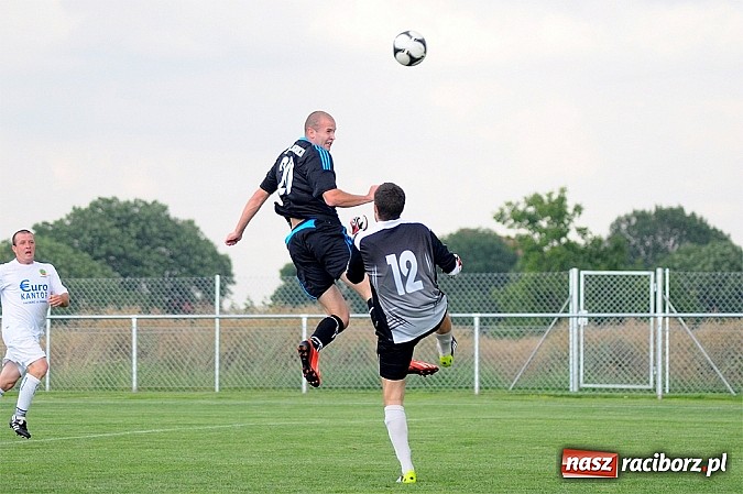 Zdjęcie w galerii na portalu naszraciborz.pl: Naprz&oacute;d Borucin z pucharem burmistrza wiadomości z regionu