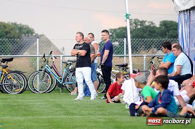 Zdjęcie w galerii na portalu naszraciborz.pl: Naprz&oacute;d Borucin z pucharem burmistrza wiadomości z regionu