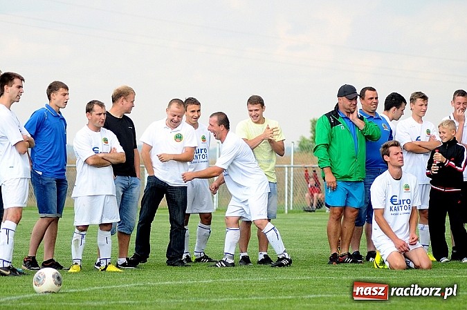 Zdjęcie w galerii na portalu naszraciborz.pl: Naprz&oacute;d Borucin z pucharem burmistrza wiadomości z regionu