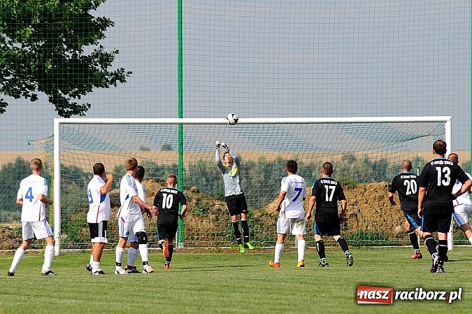 Zdjęcie w galerii na portalu naszraciborz.pl: Naprz&oacute;d Borucin z pucharem burmistrza wiadomości z regionu