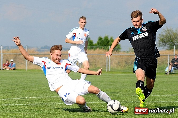 Zdjęcie w galerii na portalu naszraciborz.pl: Naprz&oacute;d Borucin z pucharem burmistrza wiadomości z regionu