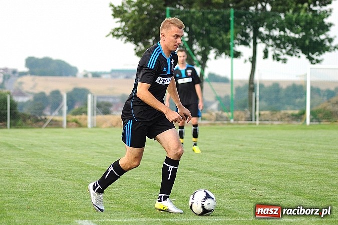 Zdjęcie w galerii na portalu naszraciborz.pl: Naprz&oacute;d Borucin z pucharem burmistrza wiadomości z regionu