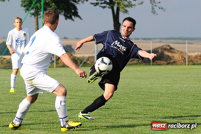 Zdjęcie w galerii na portalu naszraciborz.pl: Naprz&oacute;d Borucin z pucharem burmistrza wiadomości z regionu
