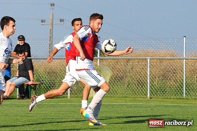 Zdjęcie w galerii na portalu naszraciborz.pl: Naprz&oacute;d Borucin z pucharem burmistrza wiadomości z regionu