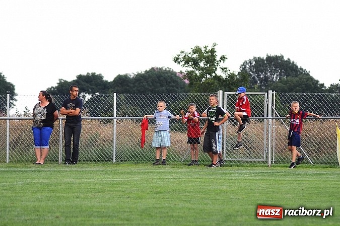 Zdjęcie w galerii na portalu naszraciborz.pl: Naprz&oacute;d Borucin z pucharem burmistrza wiadomości z regionu