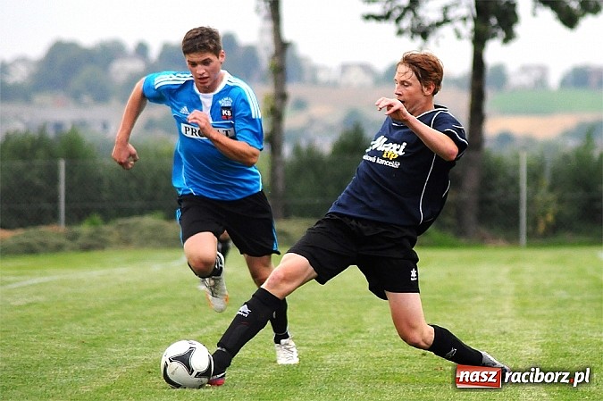 Zdjęcie w galerii na portalu naszraciborz.pl: Naprz&oacute;d Borucin z pucharem burmistrza wiadomości z regionu