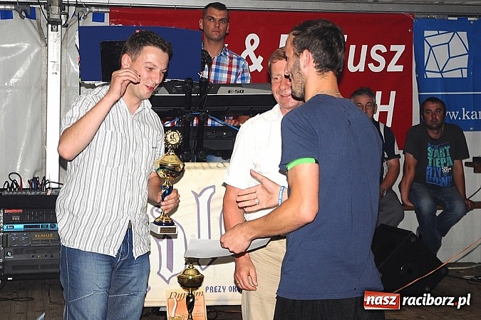 Zdjęcie w galerii na portalu naszraciborz.pl: Naprz&oacute;d Borucin z pucharem burmistrza wiadomości z regionu