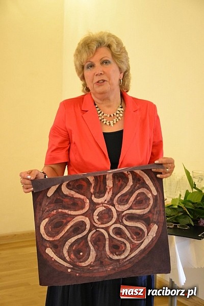 Zdjęcie w galerii na portalu naszraciborz.pl: Woskiem malowanie na Zamku Piastowskim - wernisaż wystawy wiadomości z regionu