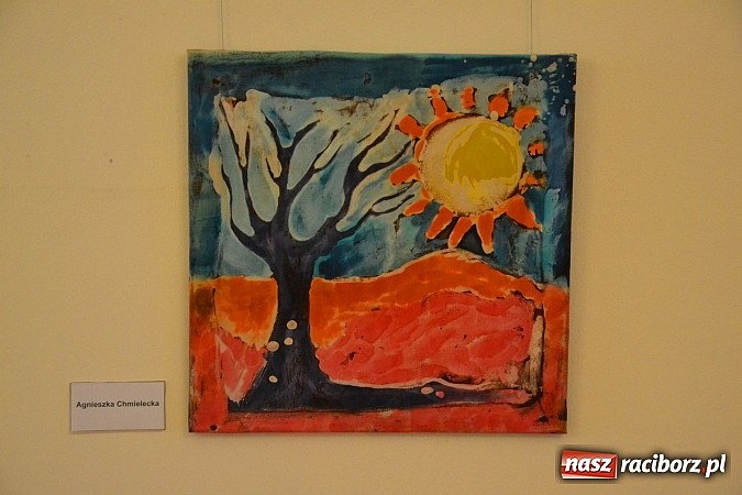 Zdjęcie w galerii na portalu naszraciborz.pl: Woskiem malowanie na Zamku Piastowskim - wernisaż wystawy wiadomości z regionu