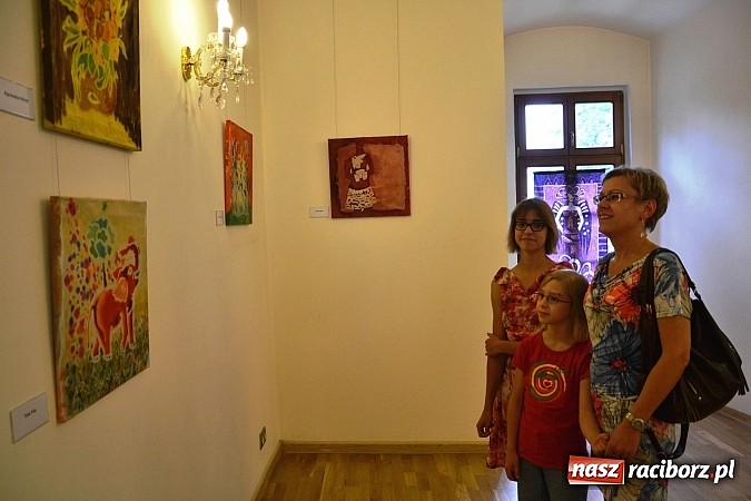 Zdjęcie w galerii na portalu naszraciborz.pl: Woskiem malowanie na Zamku Piastowskim - wernisaż wystawy wiadomości z regionu