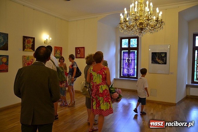 Zdjęcie w galerii na portalu naszraciborz.pl: Woskiem malowanie na Zamku Piastowskim - wernisaż wystawy wiadomości z regionu