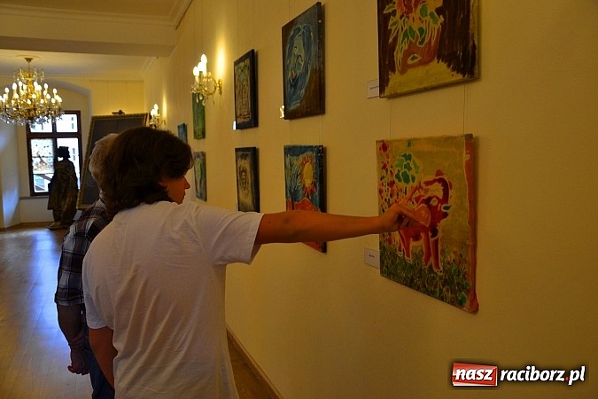 Zdjęcie w galerii na portalu naszraciborz.pl: Woskiem malowanie na Zamku Piastowskim - wernisaż wystawy wiadomości z regionu