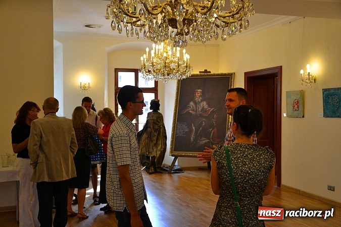 Zdjęcie w galerii na portalu naszraciborz.pl: Woskiem malowanie na Zamku Piastowskim - wernisaż wystawy wiadomości z regionu