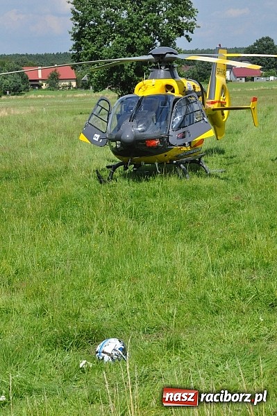 Zdjęcie w galerii na portalu naszraciborz.pl: 29-latek na motocyklu suzuki ranny na DW 919 na wysokości Małej Nędzy wiadomości z regionu