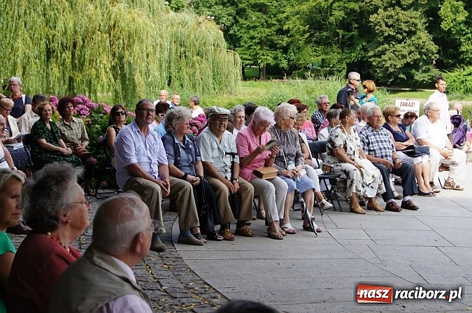 Zdjęcie w galerii na portalu naszraciborz.pl: Kapela Kaziuka wystąpiła dla raciborzan w Parku Roth wiadomości z regionu