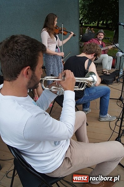 Zdjęcie w galerii na portalu naszraciborz.pl: Kapela Kaziuka wystąpiła dla raciborzan w Parku Roth wiadomości z regionu