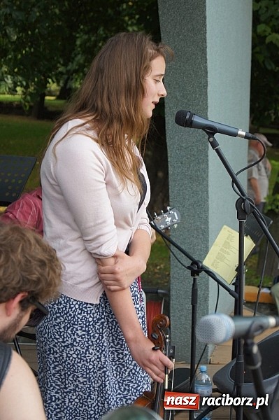 Zdjęcie w galerii na portalu naszraciborz.pl: Kapela Kaziuka wystąpiła dla raciborzan w Parku Roth wiadomości z regionu