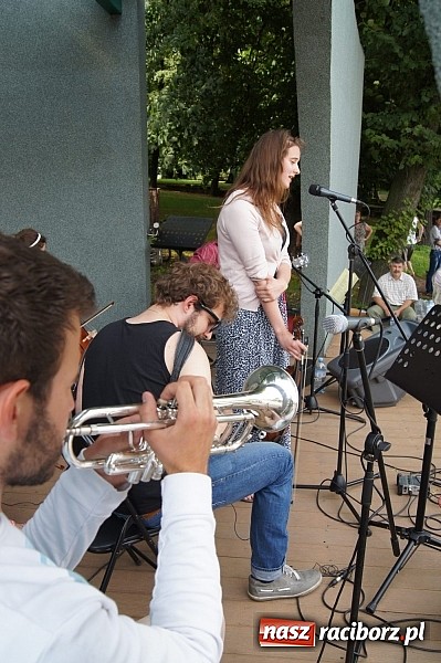 Zdjęcie w galerii na portalu naszraciborz.pl: Kapela Kaziuka wystąpiła dla raciborzan w Parku Roth wiadomości z regionu