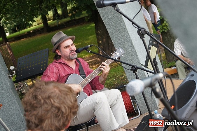 Zdjęcie w galerii na portalu naszraciborz.pl: Kapela Kaziuka wystąpiła dla raciborzan w Parku Roth wiadomości z regionu