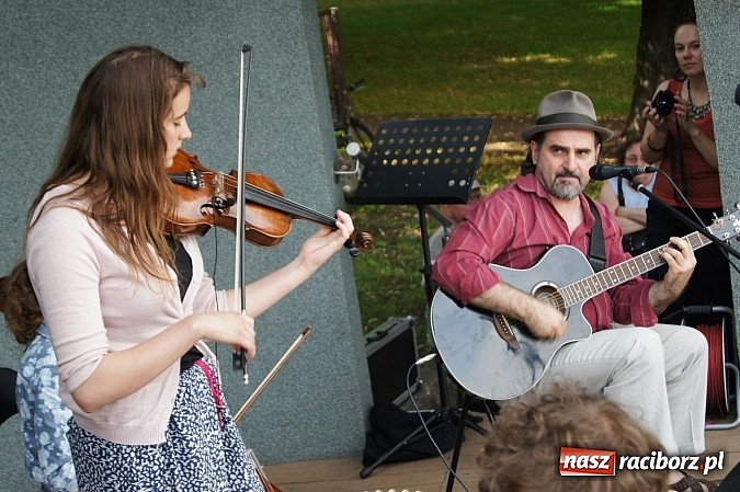 Zdjęcie w galerii na portalu naszraciborz.pl: Kapela Kaziuka wystąpiła dla raciborzan w Parku Roth wiadomości z regionu