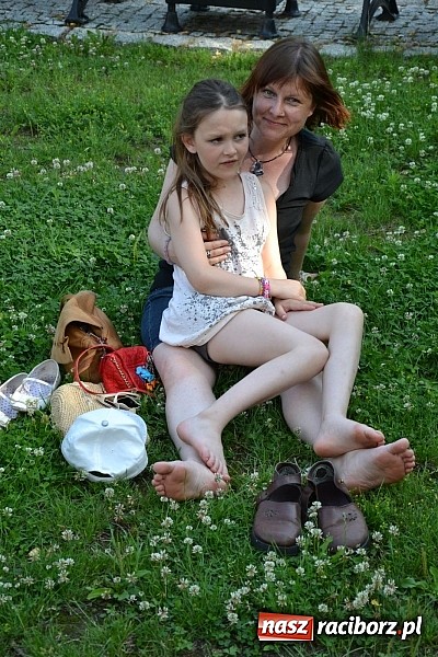 Zdjęcie w galerii na portalu naszraciborz.pl: Piosenki czar, czyli recitale młodych artyst&oacute;w na dziedzińcu Zamku Piastowskiego wiadomości z regionu