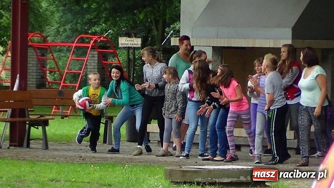 Zdjęcie w galerii na portalu naszraciborz.pl: Młodzież z Krzanowic na biwaku w Szymocicach wiadomości z regionu