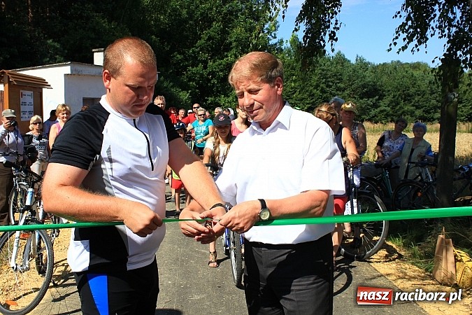 Zdjęcie w galerii na portalu naszraciborz.pl: Otwarto nową ścieżkę rowerową w Borucinie! wiadomości z regionu